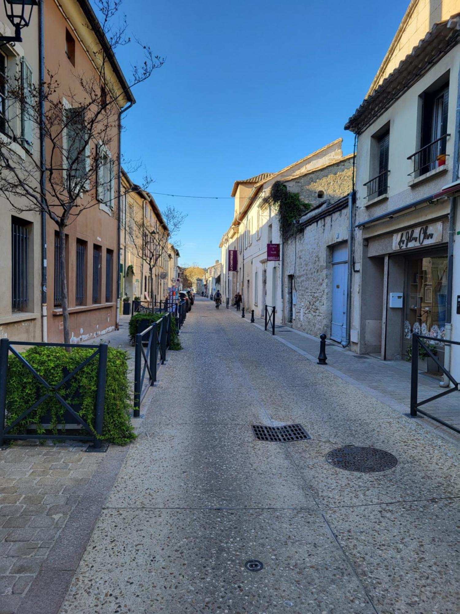 Maison Atypique Coeur De Village Historique 阿维尼翁新城 外观 照片